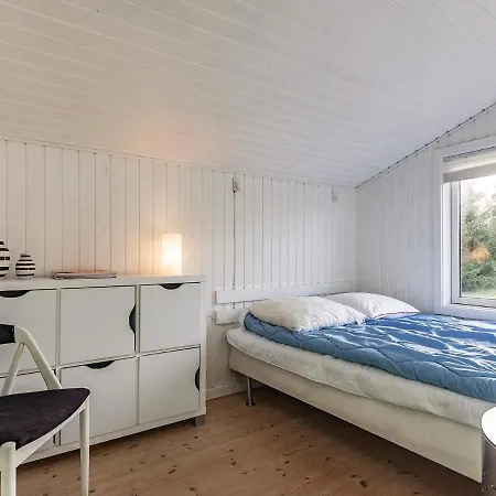 Three-bedroom Holiday In 1 Humble