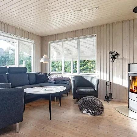 Three-bedroom Holiday In 1 * Humble