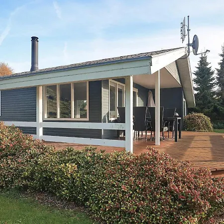 Three-bedroom Holiday In 1 Humble